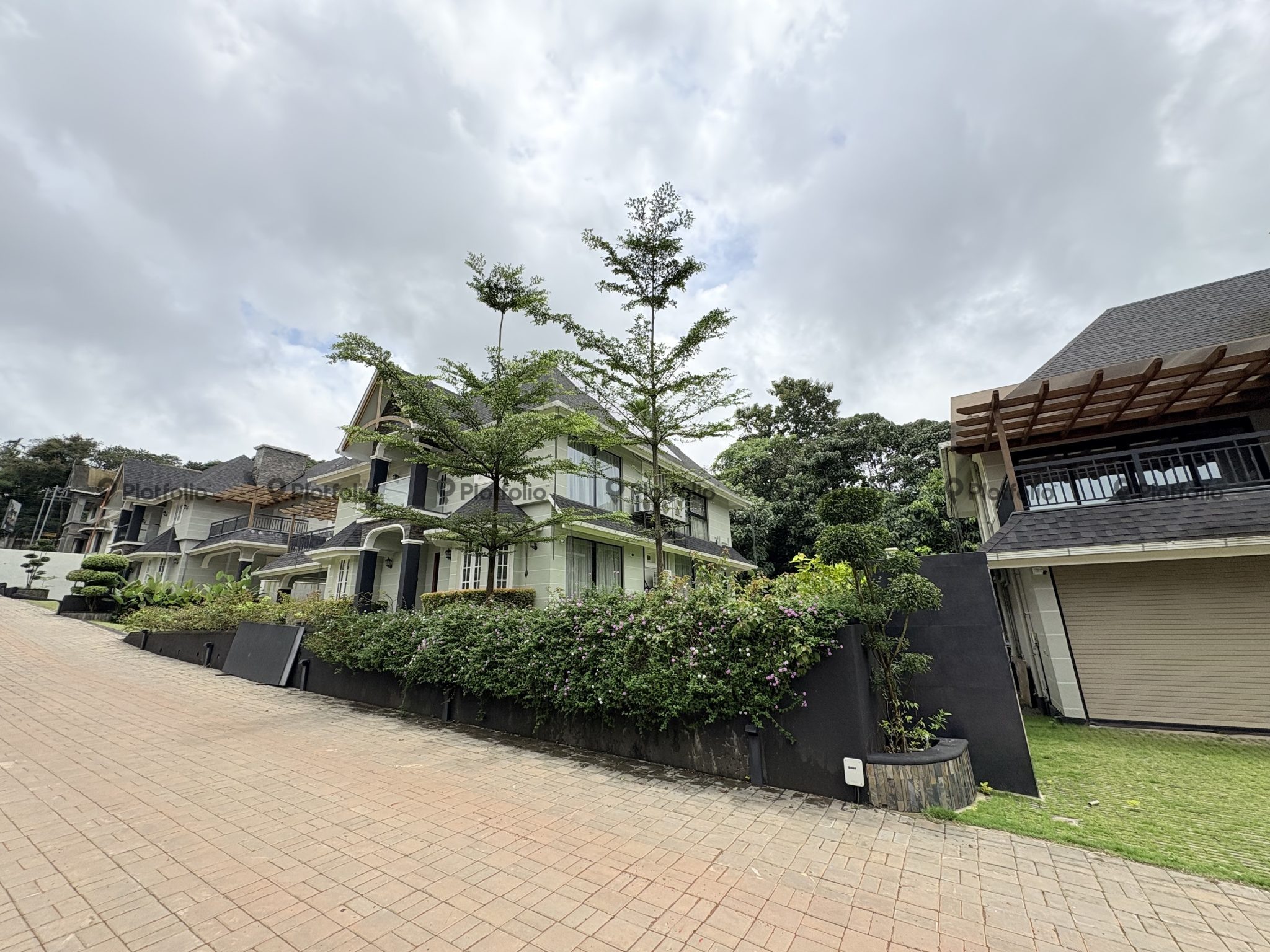 Luxury Villa near Kakkanad Plotfolio